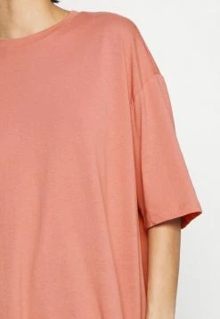 ONLY Tall ONLINC SISI OVERSIZED - Basic T-shirt - Rosette -ONLY Tall Shop 04709c769c744b4fb5d03405212278fb