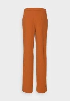 ONLY Tall ONLCAROLINA LONG PANT - Trousers - Brown 6 ONLY Tall ONLCAROLINA LONG PANT - Trousers - Brown -ONLY Tall Shop 066bae33dcf241238d0c86075af86d77