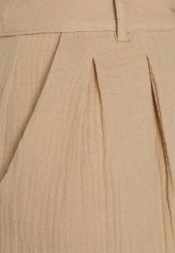 ONLY Tall ONLTHYRA - Shorts - Light Brown -ONLY Tall Shop 0ac637d096cf464884845cfe75be6a43