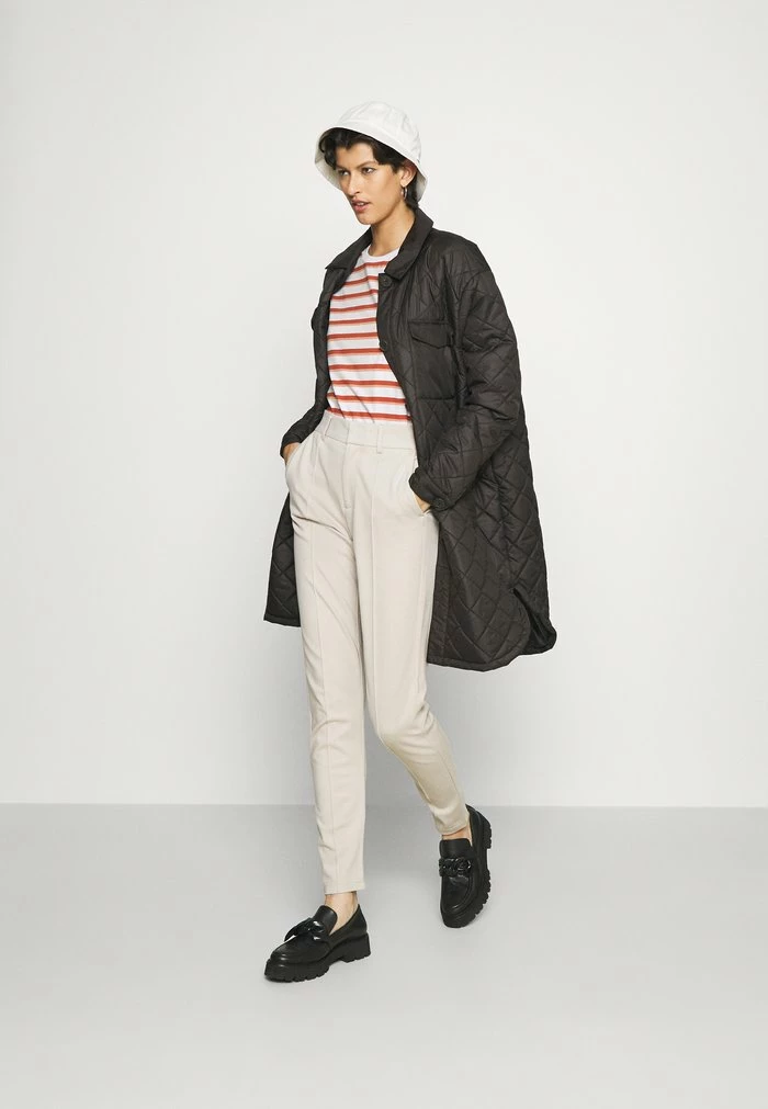 ONLY Tall ONLINC LIFE O-NECK STRIPE TEE - Print T-shirt - White/rosette/bombay Brown 4 ONLY Tall ONLINC LIFE O-NECK STRIPE TEE - Print T-shirt - White/rosette/bombay Brown - Image 2