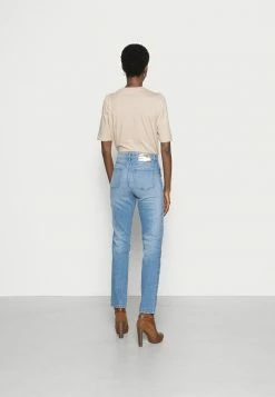 ONLY Tall ONLEMILY REPAIRED - Slim Fit Jeans - Medium Blue Denim 9 ONLY Tall ONLEMILY REPAIRED - Slim Fit Jeans - Medium Blue Denim -ONLY Tall Shop 0eb92fdd4d814ee3b77e6e2326f13539