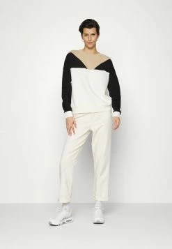 ONLY Tall ONLNORA O-NECK BLOCKING - Sweatshirt - Eggnog -ONLY Tall Shop 15a9721cc61d43639a528c71ed757f60