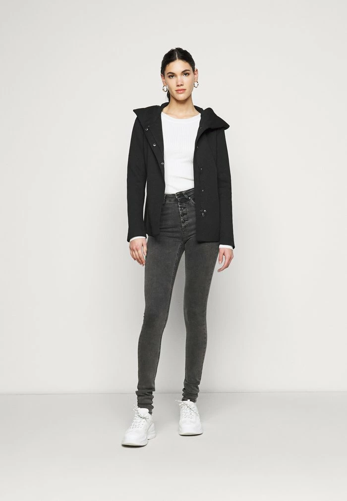 ONLY Tall ONLSEDONA LIGHT JACKET - Summer Jacket - Black 4 ONLY Tall ONLSEDONA LIGHT JACKET - Summer Jacket - Black - Image 2