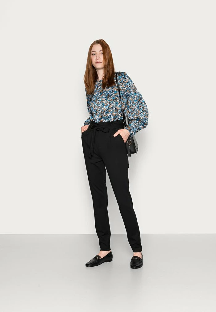 ONLY Tall ONLPOPTRASH LIFE EASY PAPERBAG - Trousers - Black 4 ONLY Tall ONLPOPTRASH LIFE EASY PAPERBAG - Trousers - Black - Image 2