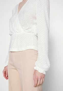 ONLY Tall ONLSTEFFIE - Jumper - Cloud Dancer -ONLY Tall Shop 22c92bfd736c41449318a5297457dc0a