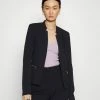 ONLY Tall ONLMADDY KOMA SHORT ZIP - Blazer - Black 1 ONLY Tall ONLMADDY KOMA SHORT ZIP - Blazer - Black -ONLY Tall Shop 241edd524bcf48719e77a6638a917851