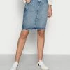 ONLY Tall ONLINC MILLIE ELAS WAISTBAND REA - Denim Skirt - Light Blue Denim -ONLY Tall Shop 26ae3f19596b4eb9ab4123ee6d82919a