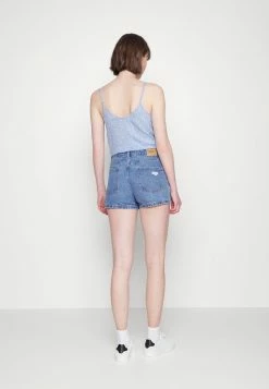 ONLY Tall ONLJAGGER LIFE MOM - Denim Shorts - Medium Blue Denim 9 ONLY Tall ONLJAGGER LIFE MOM - Denim Shorts - Medium Blue Denim -ONLY Tall Shop 2ab9d1d3df134a97b0159d9e429c54e6