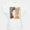 ONLY Tall ONLAMARA HALFFACE BOX - Print T-shirt - Bright White Cheetah -ONLY Tall Shop 2b745057dc1b498cb95426c697918a07