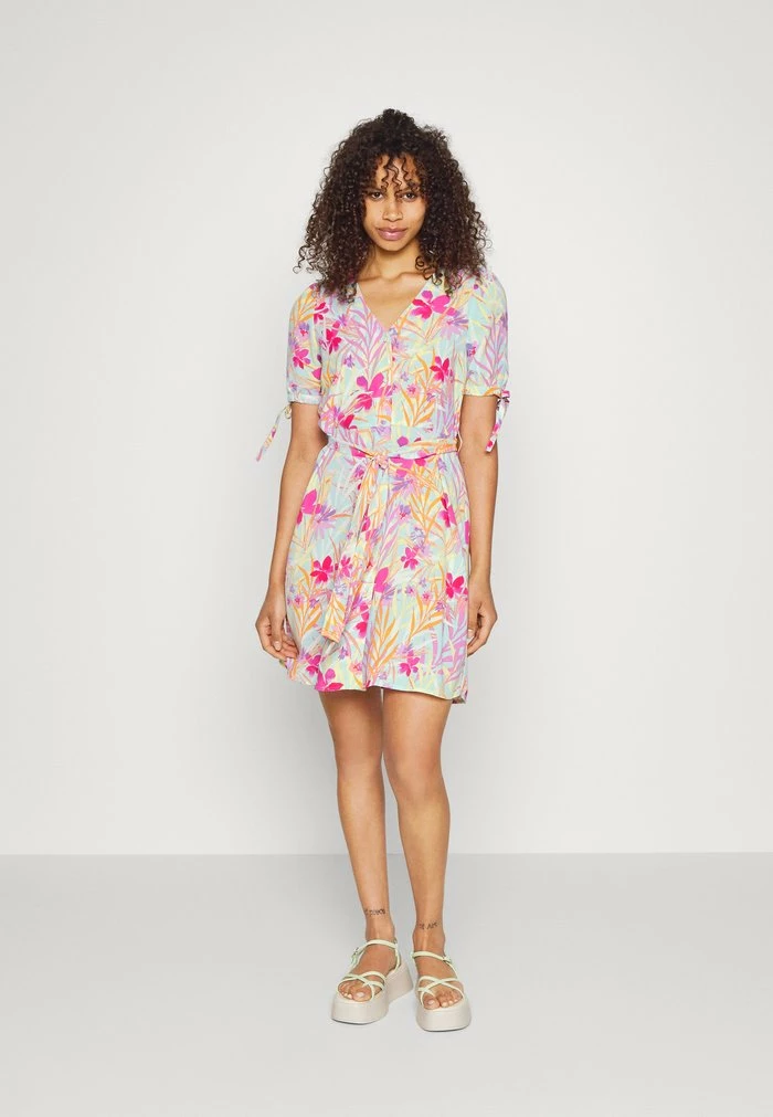 ONLY Tall ONLLINA V-NECK DRESS - Day Dress - Pastel Turquoise 4 ONLY Tall ONLLINA V-NECK DRESS - Day Dress - Pastel Turquoise - Image 2