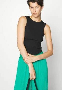 ONLY Tall ONLMARIN CULOTTE - Trousers - Pepper Green 11 ONLY Tall ONLMARIN CULOTTE - Trousers - Pepper Green -ONLY Tall Shop 2eef6ae90d134af7a44f95930fb0a7eb