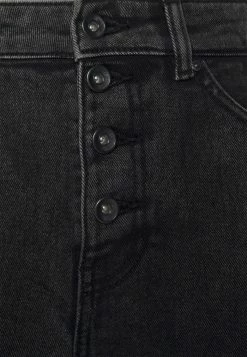 ONLY Tall ONLEMILY LIFE BUTAK - Relaxed Fit Jeans - Black -ONLY Tall Shop 3cb36d57794f46f7ad85fa6c96368235