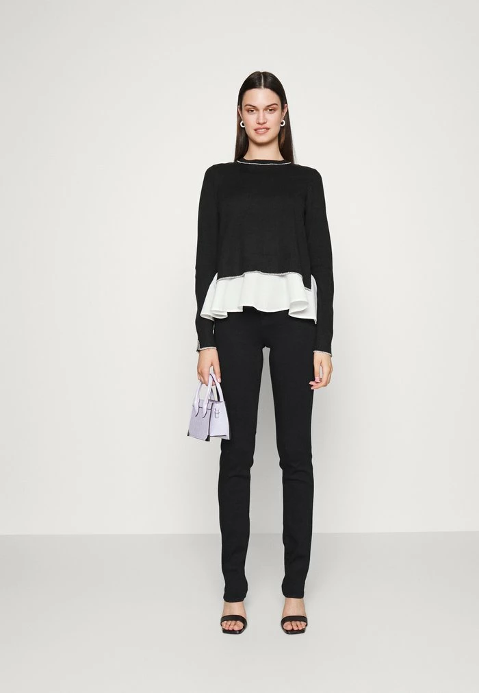 ONLY Tall ONLRAIN LIFE MID SLIM - Slim Fit Jeans - Black Denim 4 ONLY Tall ONLRAIN LIFE MID SLIM - Slim Fit Jeans - Black Denim - Image 2