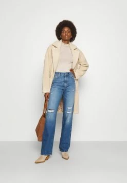 ONLY Tall ONLMILOH LIFE - Relaxed Fit Jeans - Light Medium Blue Denim -ONLY Tall Shop 41ea8b2e58ad48a2b2230a9ebd94d182