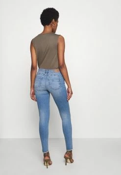 ONLY Tall ONLALLAN PUSH UP - Jeans Skinny Fit - Light Blue Denim -ONLY Tall Shop 45f0afef47f64770887f9d164edb770d