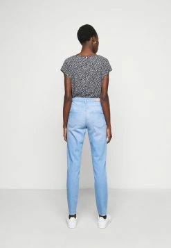 ONLY Tall ONLVENEDA LIFE MOM - Slim Fit Jeans - Light Blue Denim -ONLY Tall Shop 46e477f661ba4b0e96d7b9d29e6d8c7d