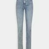 ONLY Tall ONLEMILY LIFE - Relaxed Fit Jeans - Light Blue Denim -ONLY Tall Shop 490f160645bb4672bab8b0afb3ed9d90