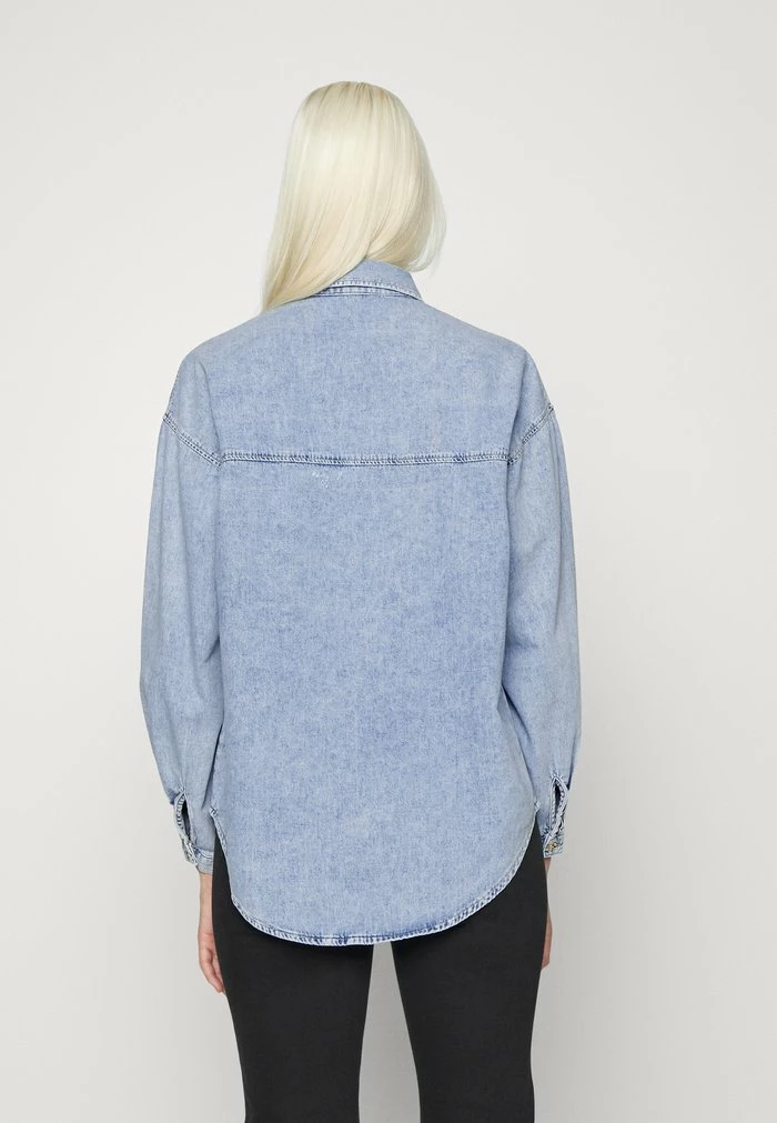 ONLY Tall ONLASPEN LIFE - Button-down Blouse - Medium Blue Denim 5 ONLY Tall ONLASPEN LIFE - Button-down Blouse - Medium Blue Denim - Image 3