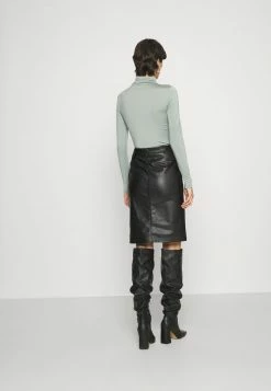 ONLY Tall ONLLAUREN VOLA BUT SKIRT - Pencil Skirt - Black -ONLY Tall Shop 4ac82bc5216d42acacb29db31722a2cb