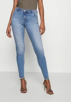 ONLY Tall ONLALLAN PUSH UP - Jeans Skinny Fit - Light Blue Denim