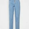 ONLY Tall ONLCUBA LIFE SLOUCHY - Relaxed Fit Jeans - Light Blue Denim