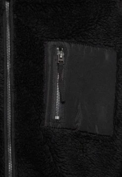 ONLY Tall ONLSASCHA SHERPA JACKET - Classic Coat - Black -ONLY Tall Shop 524076ce30f24718bf3a91c101a9a142