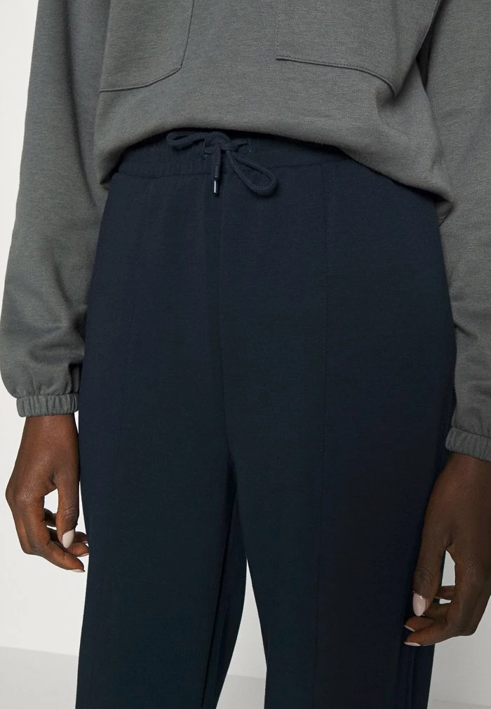 ONLY Tall ONLSCARLETT STRING WIDE PANT - Tracksuit Bottoms - Sky Captain 8 ONLY Tall ONLSCARLETT STRING WIDE PANT - Tracksuit Bottoms - Sky Captain - Image 6