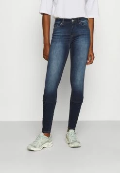 ONLY Tall ONLBLUSH LIFE - Jeans Skinny Fit - Dark Blue Denim