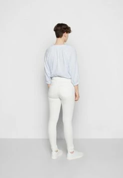 ONLY Tall ONLRAIN LIFE - Jeans Skinny Fit - White 13 ONLY Tall ONLRAIN LIFE - Jeans Skinny Fit - White -ONLY Tall Shop 5690e4e2a6764dd1b0f20005c2d19e20