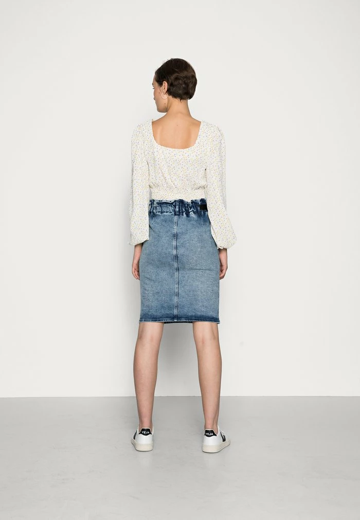 ONLY Tall ONLINC MILLIE ELAS WAISTBAND REA - Denim Skirt - Light Blue Denim 5 ONLY Tall ONLINC MILLIE ELAS WAISTBAND REA - Denim Skirt - Light Blue Denim - Image 3