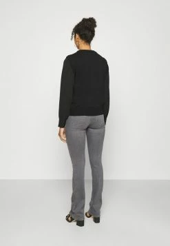 ONLY Tall ONLHUSH LIFE MID FLARED - Jeans Skinny Fit - Grey Denim -ONLY Tall Shop 5d5dbe3ea55646c6a0593b6d972ba0b0