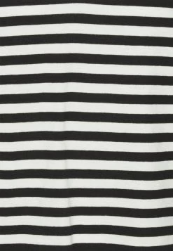 ONLY Tall ONLMAY STRIPE FRILL 2 PACK - Print T-shirt - Cloud Dancer/black 15 ONLY Tall ONLMAY STRIPE FRILL 2 PACK - Print T-shirt - Cloud Dancer/black -ONLY Tall Shop 5e845c932ae64f8387150fd2cafabe94