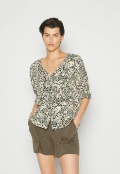 ONLY Tall ONLFREDERIKKE V NECK - Blouse - Cloud Dancer