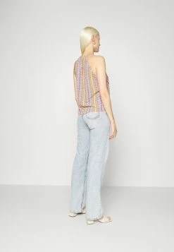 ONLY Tall ONLNOVA LUX KEYHOLE - Top - Solar Power 11 ONLY Tall ONLNOVA LUX KEYHOLE - Top - Solar Power -ONLY Tall Shop 6fc8c86aad154c05a6f09155f961b5ad