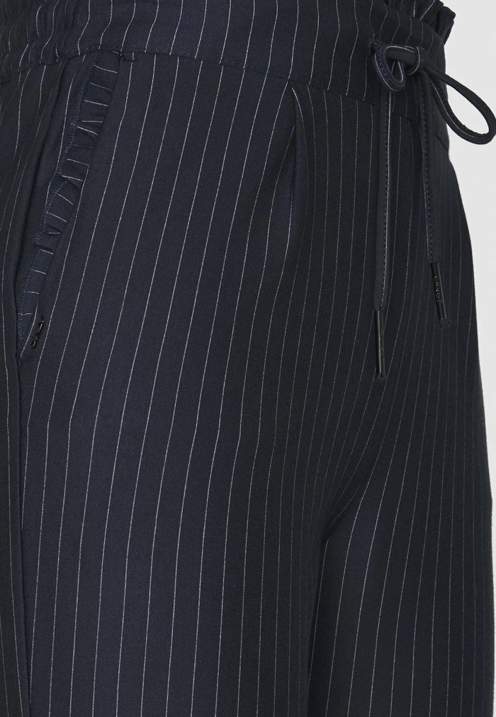 ONLY Tall ONLPOPTRASH PINSTRIPE FRILL PANT - Trousers - Night Sky 8 ONLY Tall ONLPOPTRASH PINSTRIPE FRILL PANT - Trousers - Night Sky - Image 6