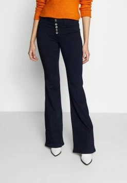 ONLY Tall ONYHELLA RETRO FLARE - Flared Jeans - Dark Blue Denim