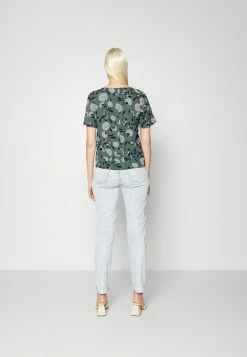 ONLY Tall ONLNOVA LUX LARA - Blouse - Balsam Green/white -ONLY Tall Shop 8692e1f5dd4f49d5b8450b237be7b40d