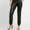 ONLY Tall ONLBIRGITTE TOPAS STRING PANT - Tracksuit Bottoms - Black -ONLY Tall Shop 89147d602cb4495cb1d230afa511a3dd