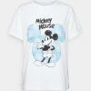 ONLY Tall ONLINC MICKEY DAISY - Print T-shirt - Bright White -ONLY Tall Shop 8ab5455b596d4d29b3cf3d209a5b7273