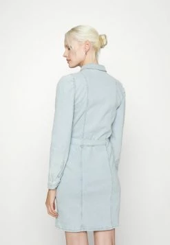 ONLY Tall ONLINC MONICA LIFEDNM DRESS TALL - Denim Dress - Light Blue Denim -ONLY Tall Shop 8d62e4427f054094982c6512eec78b95