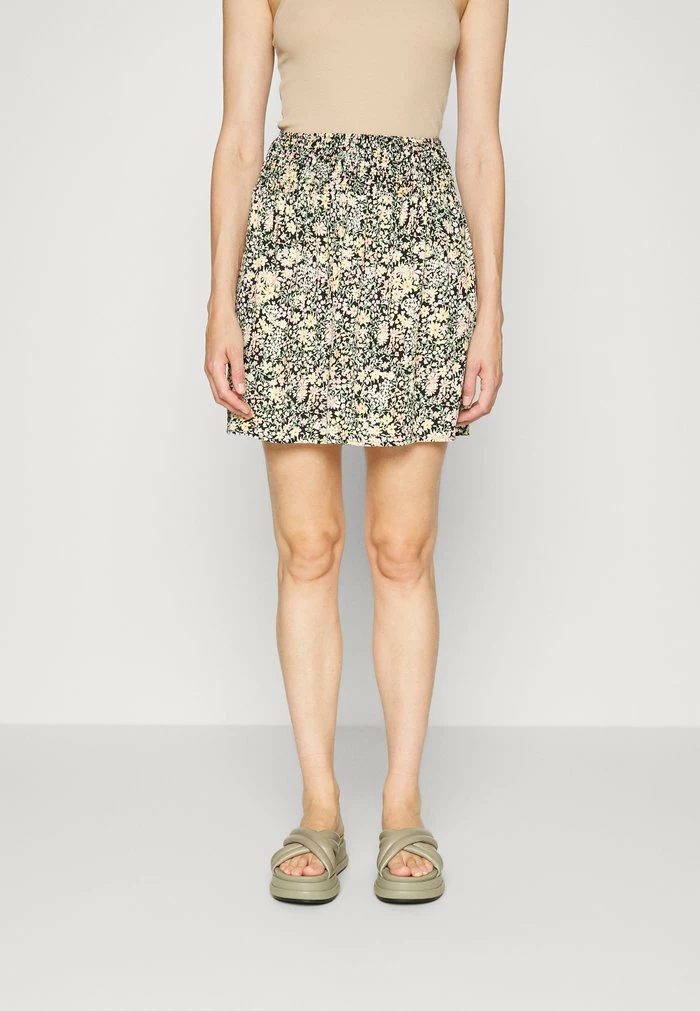 ONLY Tall ONLFREDERIKKE SMOCK SKIRT - Mini Skirt - Cloud Dancer/yellow 3 ONLY Tall ONLFREDERIKKE SMOCK SKIRT - Mini Skirt - Cloud Dancer/yellow