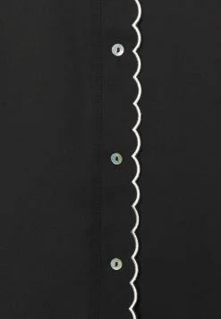 ONLY Tall ONLGABRIELLA SCALLOP - Button-down Blouse - Black -ONLY Tall Shop a902c6fe3672424c93dd7a06149dcd99