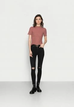 ONLY Tall ONLEMMA HIGHNECK TOP - Print T-shirt - Apple Butter -ONLY Tall Shop bac0fc3b9c5d44f49a17d6f5c9db1265