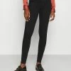 ONLY Tall ONLRAIN LIFE - Jeans Skinny Fit - Black 1 ONLY Tall ONLRAIN LIFE - Jeans Skinny Fit - Black -ONLY Tall Shop cbc5bb99af0c4dbfae6ab4a4c640c05d