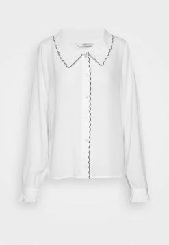 ONLY Tall ONLGABRIELLA SCALLOP - Button-down Blouse - Cloud Dancer