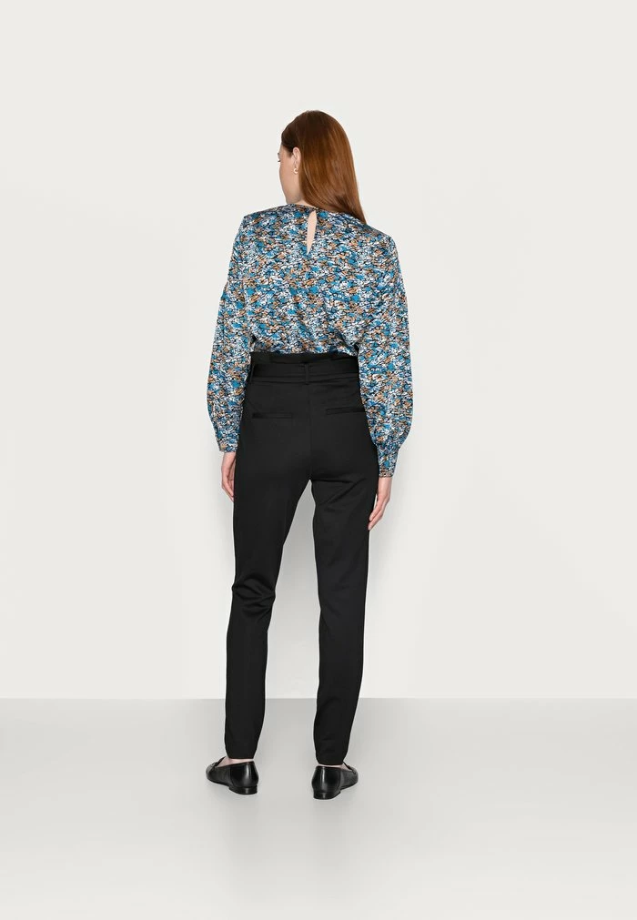 ONLY Tall ONLPOPTRASH LIFE EASY PAPERBAG - Trousers - Black 5 ONLY Tall ONLPOPTRASH LIFE EASY PAPERBAG - Trousers - Black - Image 3