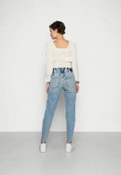 ONLY Tall ONLINC LU - Jeans Tapered Fit - Light Blue Denim -ONLY Tall Shop d680690671884b699d60052988404bb8