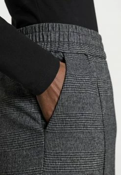 ONLY Tall ONLPOPTRASH SUKI WIDE CHECK - Trousers - Black -ONLY Tall Shop da05bb03fc69428ba4dfc124157eee59