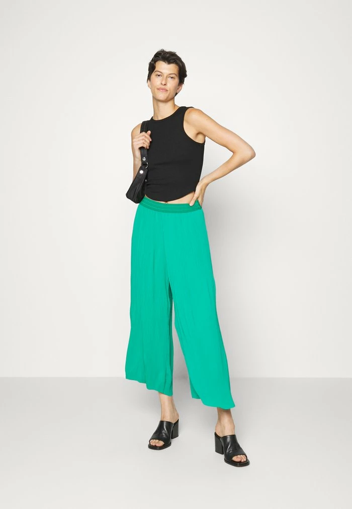 ONLY Tall ONLMARIN CULOTTE - Trousers - Pepper Green 4 ONLY Tall ONLMARIN CULOTTE - Trousers - Pepper Green - Image 2