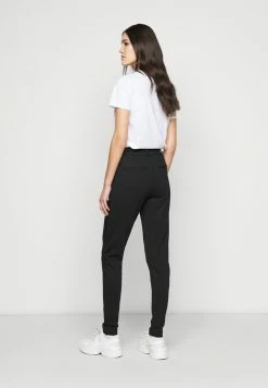 ONLY Tall ONLPOPTRASH EASY BIKER PANT - Tracksuit Bottoms - Black -ONLY Tall Shop dc33732871344969bbe08fb9cd1392fe